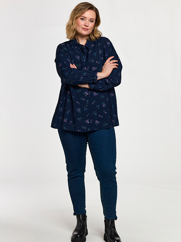 GKARINA - Plus Size Overhemd fra Gozzip