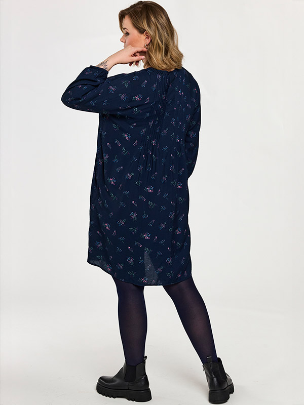 GJOHANNE - Plus Size Tunic fra Gozzip