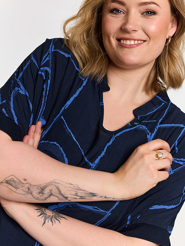 GJASMIN - Plus Size Jurk fra Gozzip