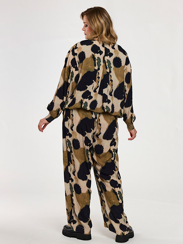 GLOVISE - Plus Size Broek fra Gozzip