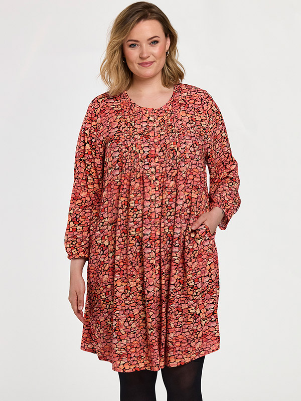 GJOHANNE - Plus Size Tunic fra Gozzip