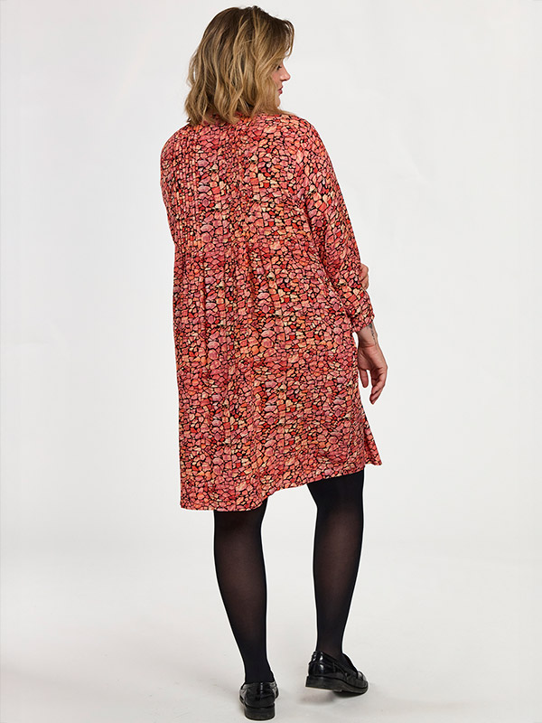 GJOHANNE - Plus Size Tunic fra Gozzip