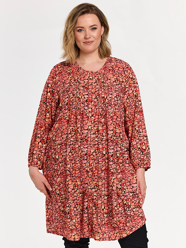 GJOHANNE - Plus Size Tunic fra Gozzip
