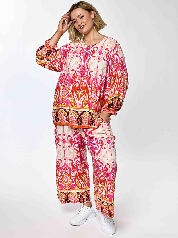 GKARINA - Plus Size Broek fra Gozzip