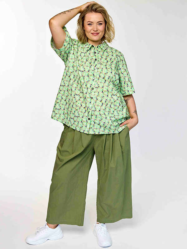 GTHEA - Plus Size Broek fra Gozzip