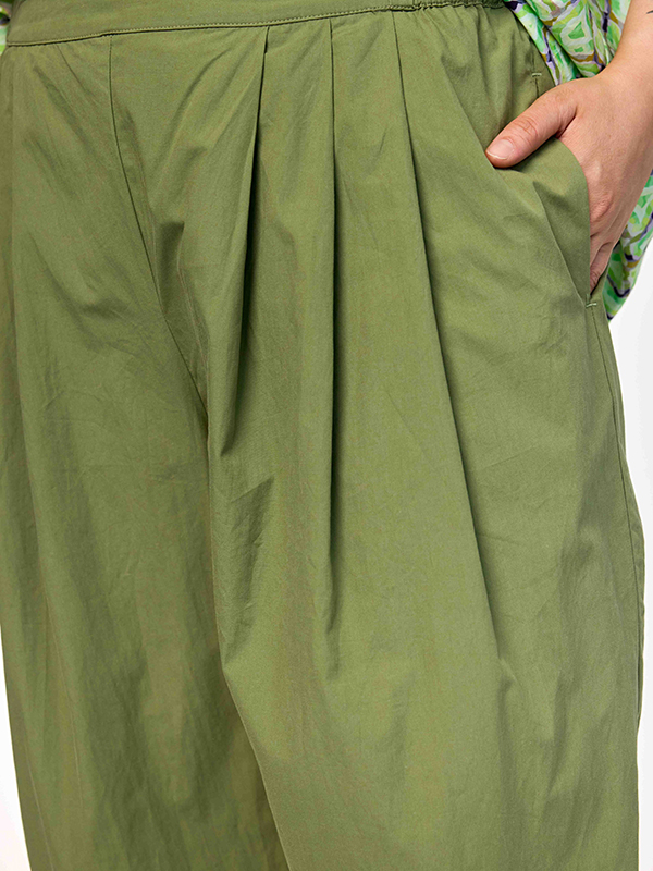 GTHEA - Plus Size Broek fra Gozzip