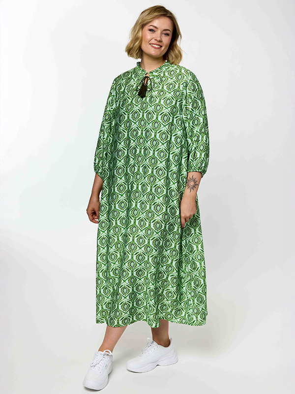 GUNA - Plus Size Jurk fra Gozzip