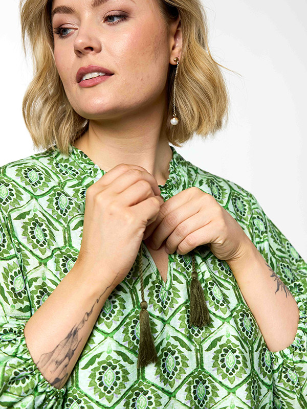 GUNA - Plus Size Jurk fra Gozzip