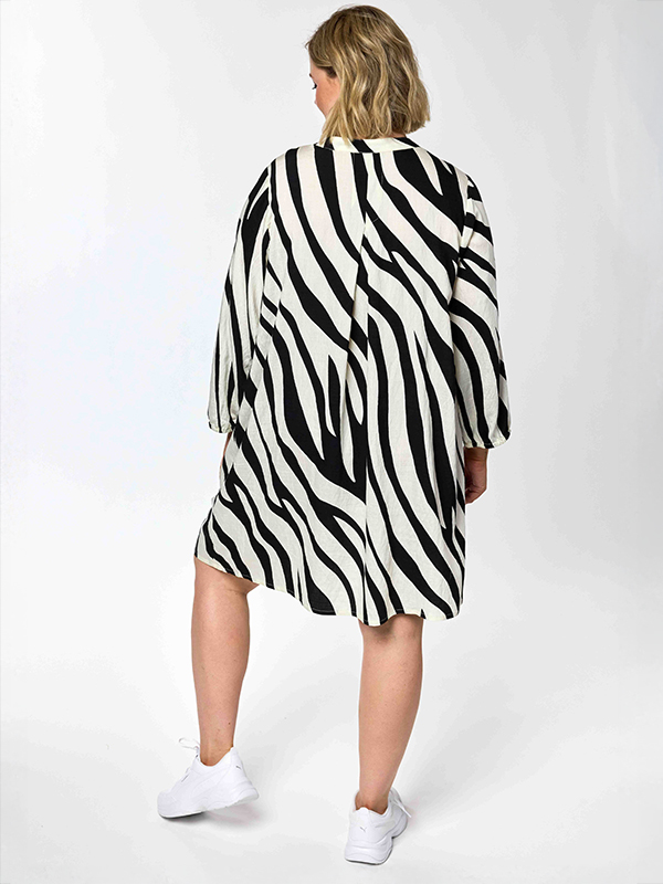 GJANA - Plus Size Tunic fra Gozzip