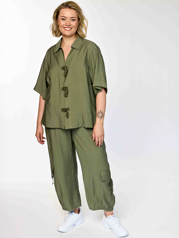 GYRSA - Plus Size Blouse fra Gozzip