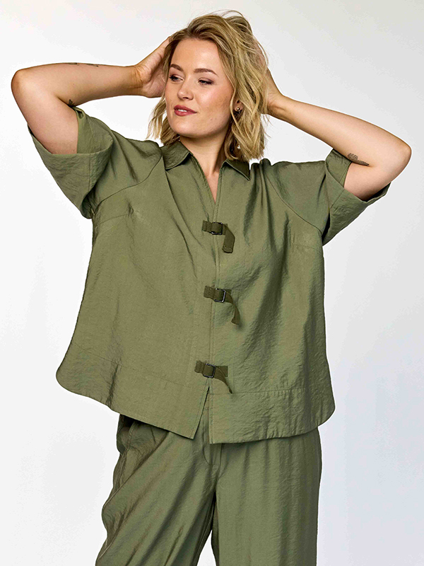 GYRSA - Plus Size Blouse fra Gozzip