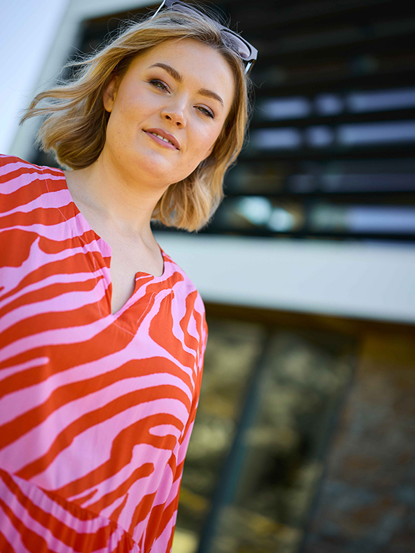 GLEA - Plus Size Jurk fra Gozzip