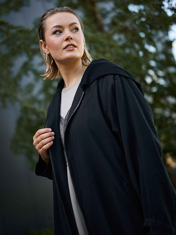 GAVENY - Plus Size Jas fra Gozzip Black