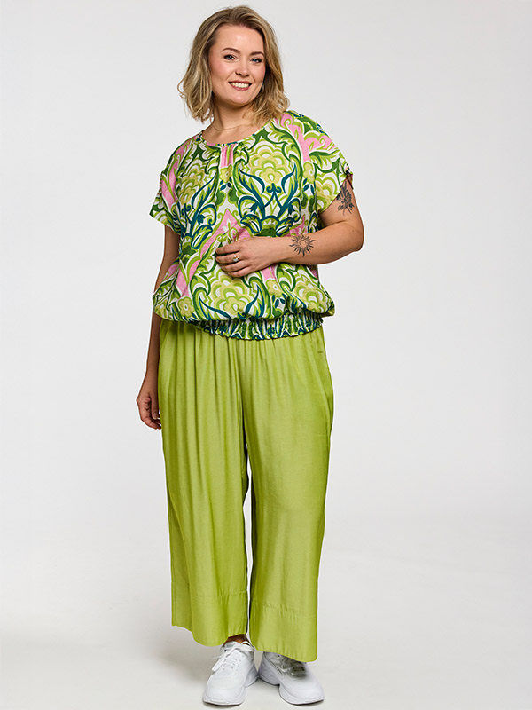 GKARINA - Plus Size Broek fra Gozzip