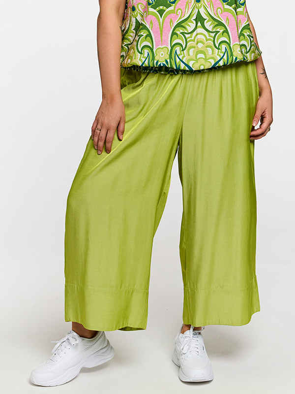 GKARINA - Plus Size Broek fra Gozzip