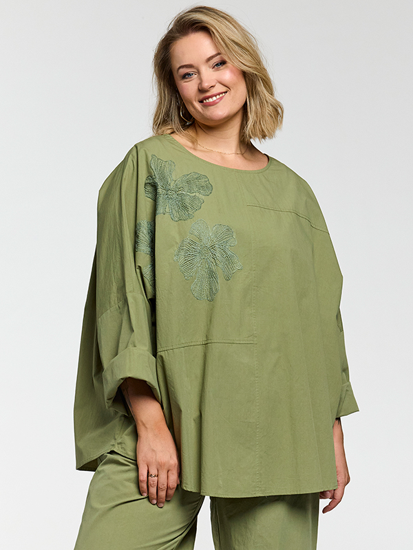 GKAIA - Plus Size Blouse fra Gozzip