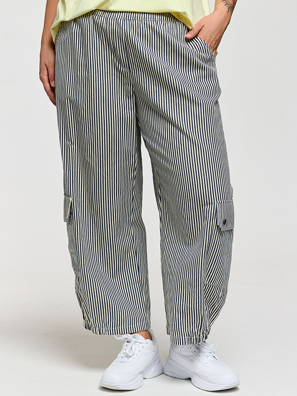 GLILLI - Plus Size Broek fra Gozzip