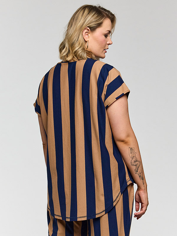 GGITTE - Plus Size T-shirt fra Gozzip