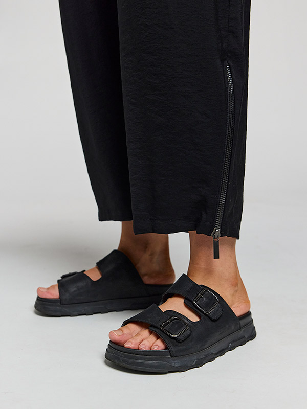 GHAILEY - Plus Size Broek fra Gozzip Black