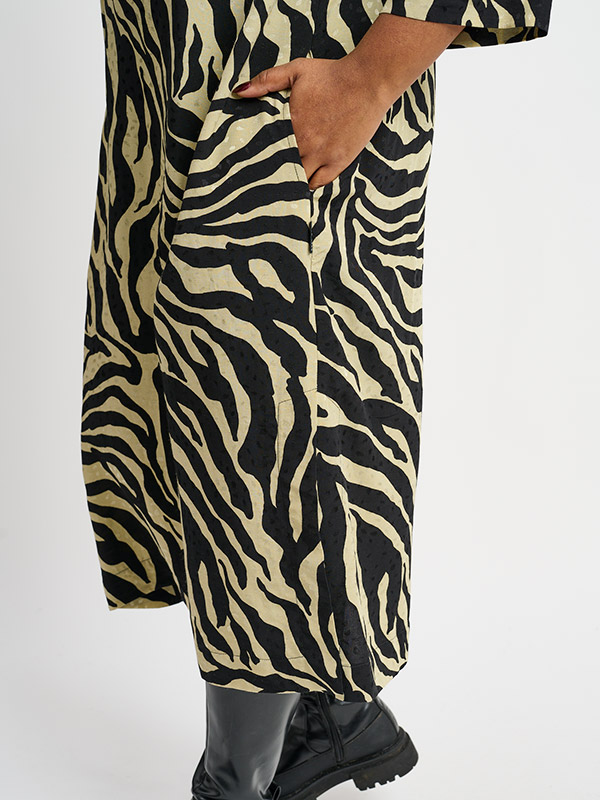 SARONA - Plus Size Jurk fra Pont Neuf