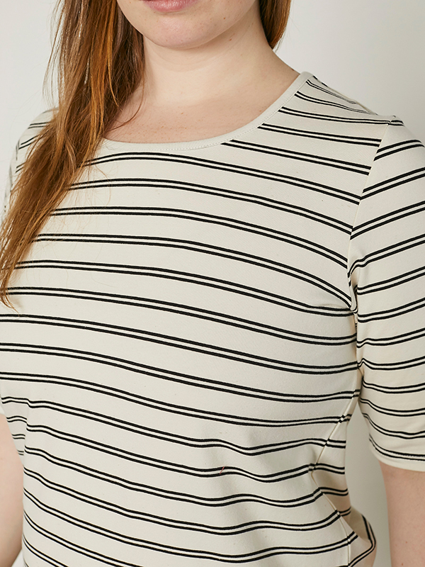 TULLA - Plus Size T-shirt fra Pont Neuf
