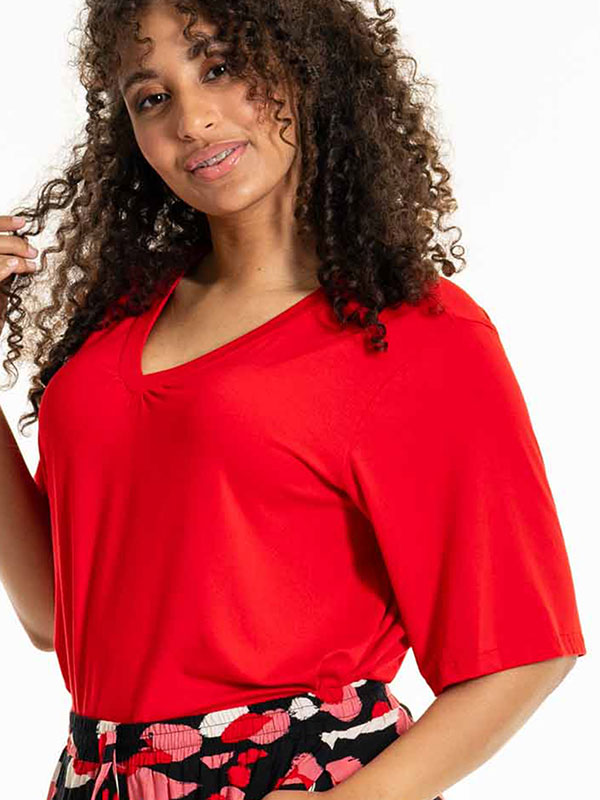 LYKKE - Plus Size T-shirt fra Studio