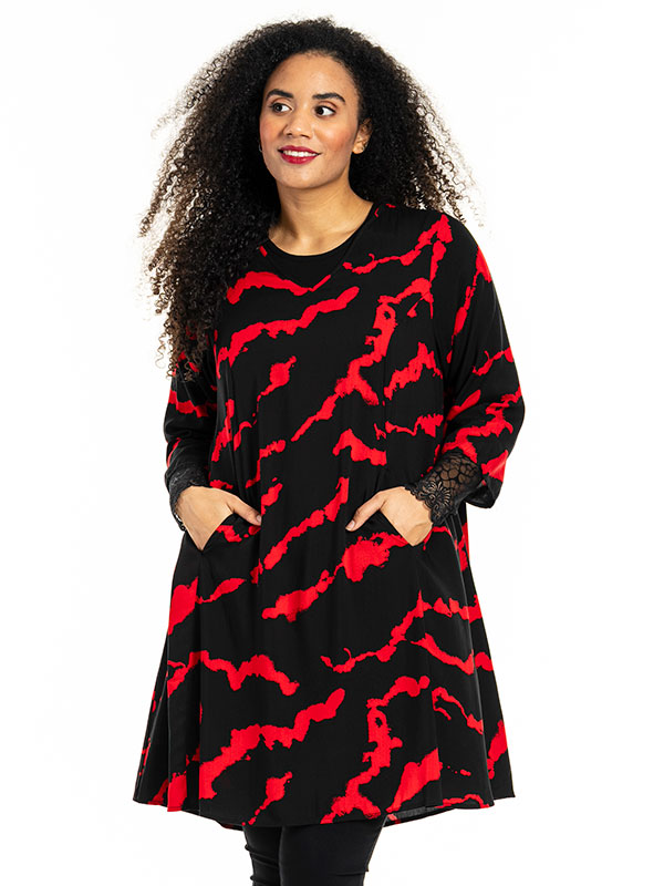 BIRGITTE - Plus Size Jurk fra Studio