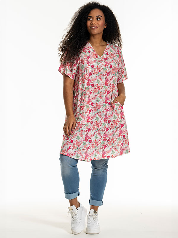 BIRGITTE - Plus Size Jurk fra Studio