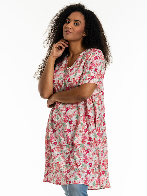 BIRGITTE - Plus Size Jurk fra Studio