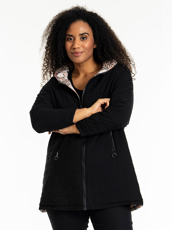 JESSICA - Plus Size Jas fra Studio