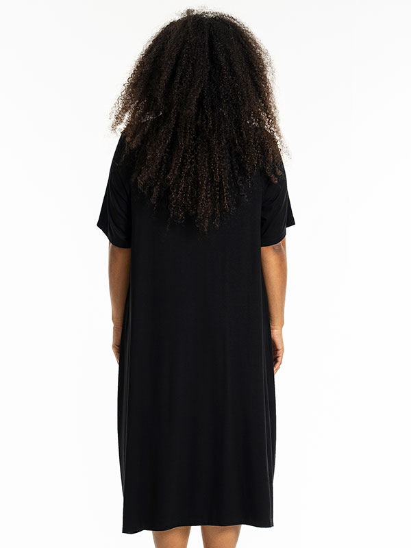 JOY - Plus Size Jurk fra Studio