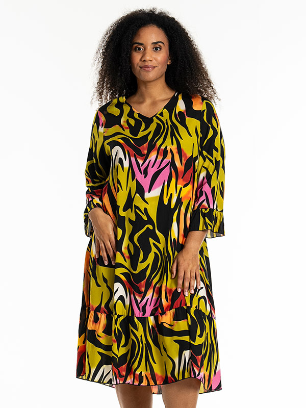 JUNNI - Plus Size Jurk fra Studio