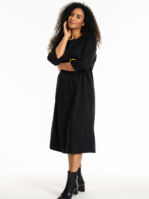JASMINA - Plus Size Jurk fra Studio