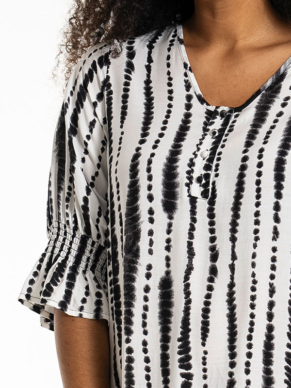 GENA - Plus Size Jurk fra Studio