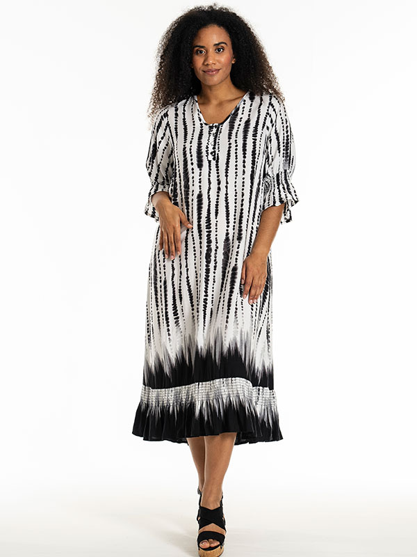GENA - Plus Size Jurk fra Studio
