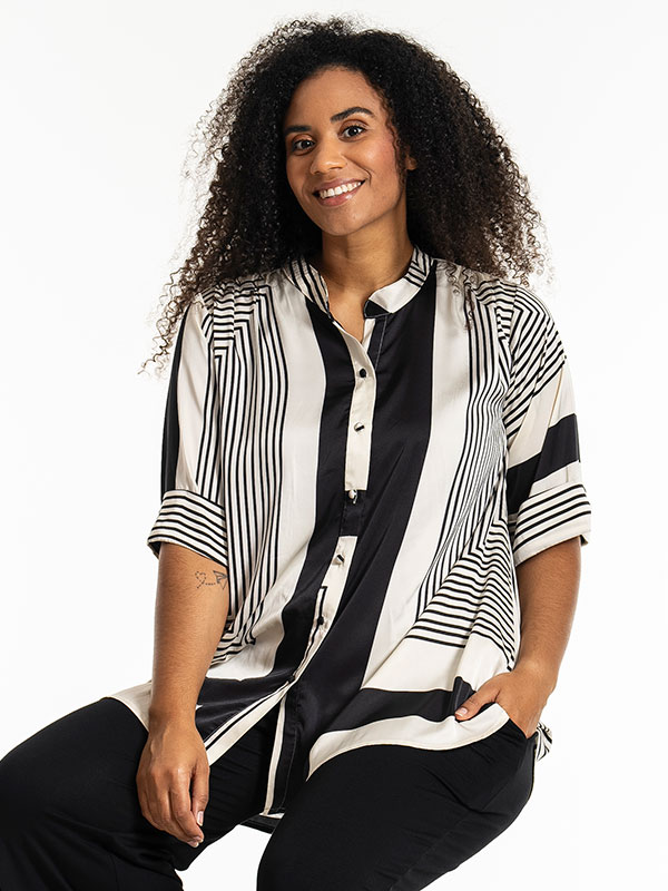 JORUN - Plus Size Blouse fra Studio