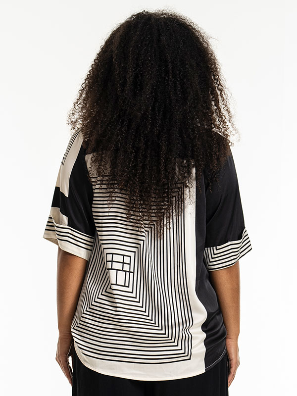 JORUN - Plus Size Blouse fra Studio
