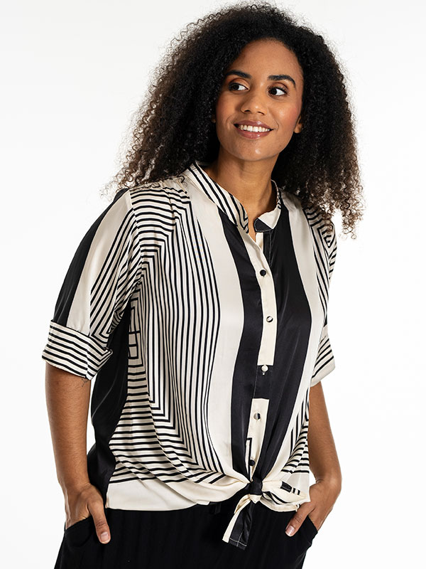 JORUN - Plus Size Blouse fra Studio