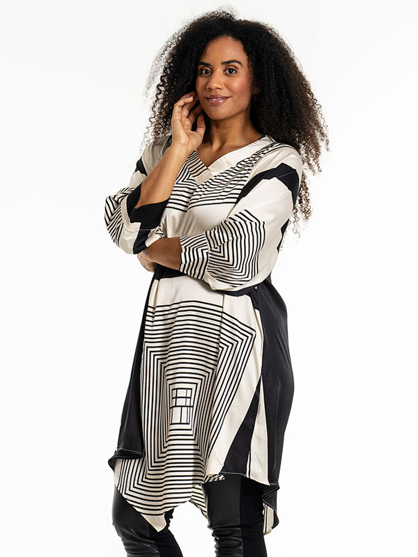 JULINE - Plus Size Tunic fra Studio