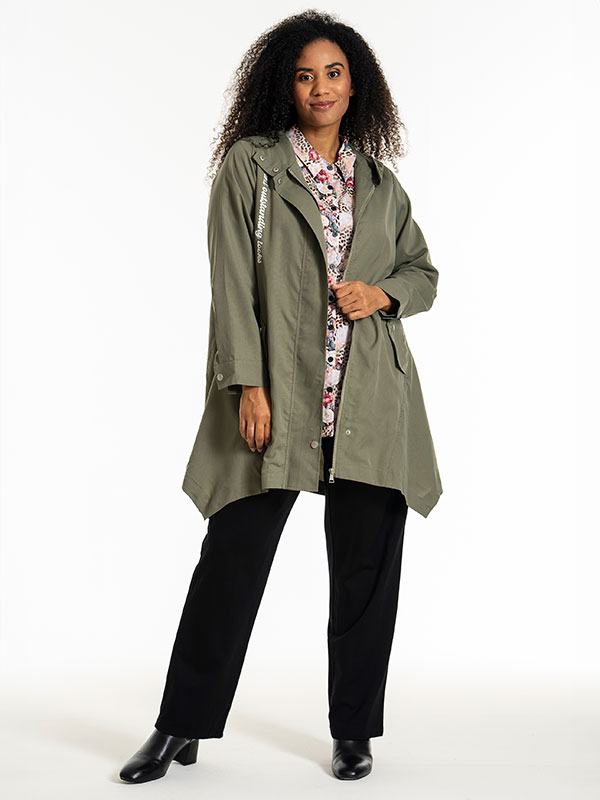JONA - Plus Size Jas fra Studio
