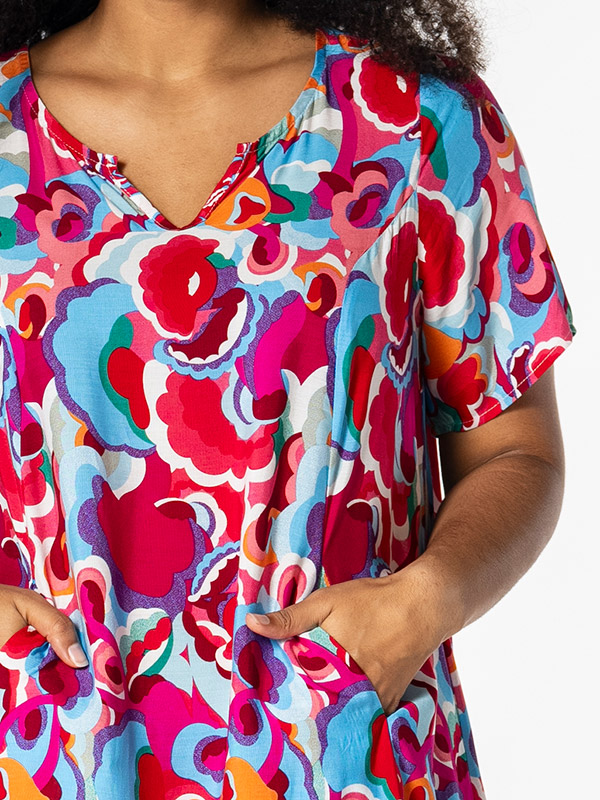 BIRGITTE - Plus Size Jurk fra Studio