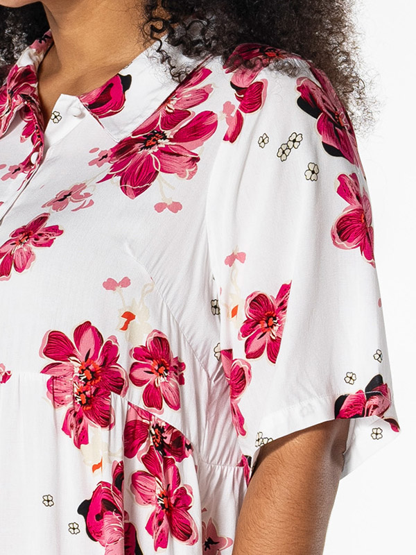 LISE - Plus Size Jurk fra Studio