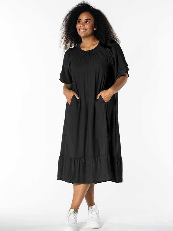 YELVA - Plus Size Jurk fra Studio