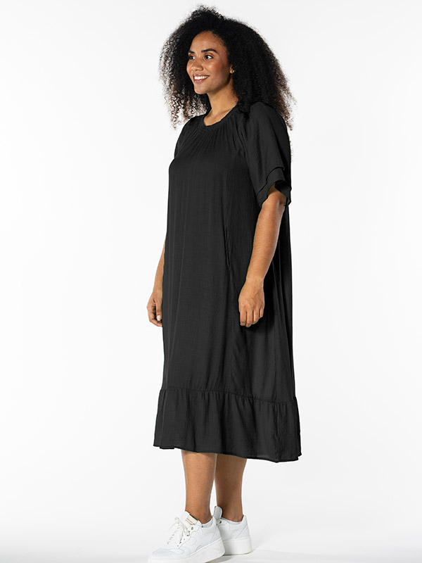 YELVA - Plus Size Jurk fra Studio