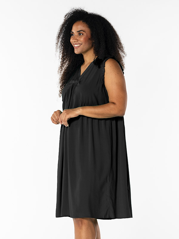 DUSINE - Plus Size Jurk fra Studio