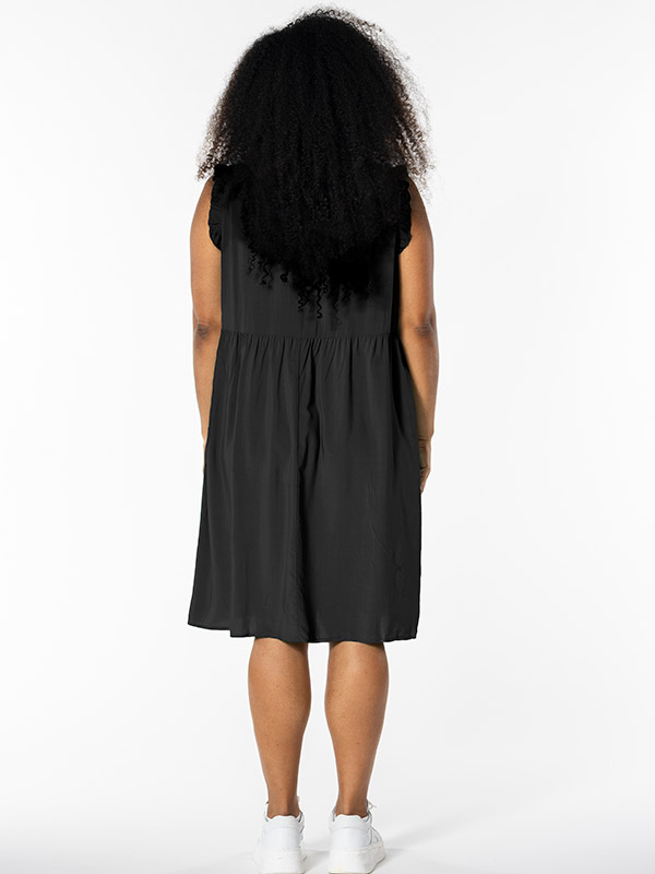 DUSINE - Plus Size Jurk fra Studio