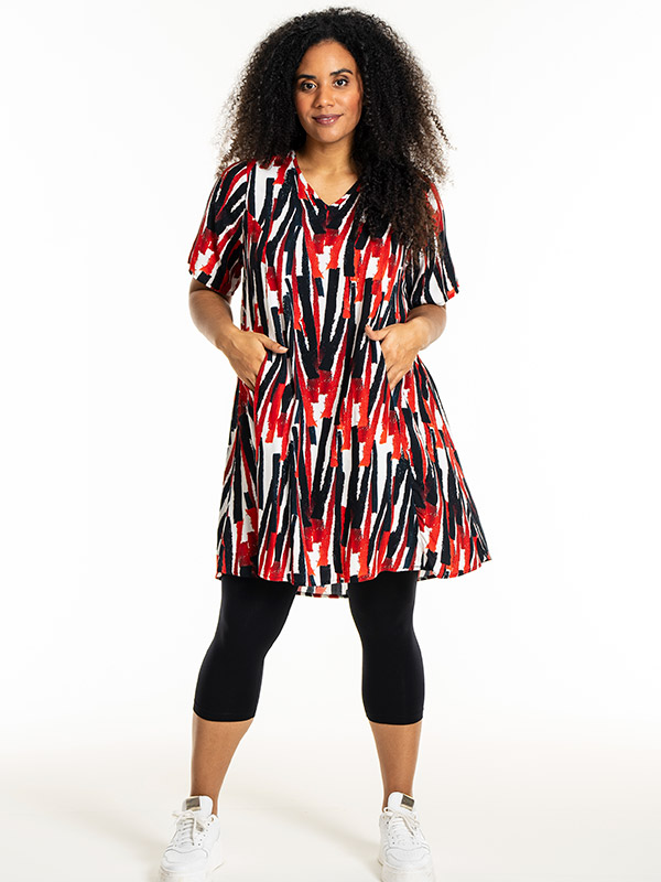 BIRGITTE - Plus Size Jurk fra Studio