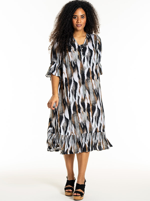 GENA - Plus Size Jurk fra Studio