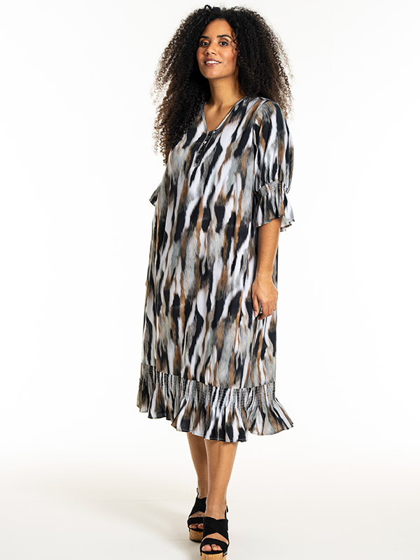 GENA - Plus Size Jurk fra Studio