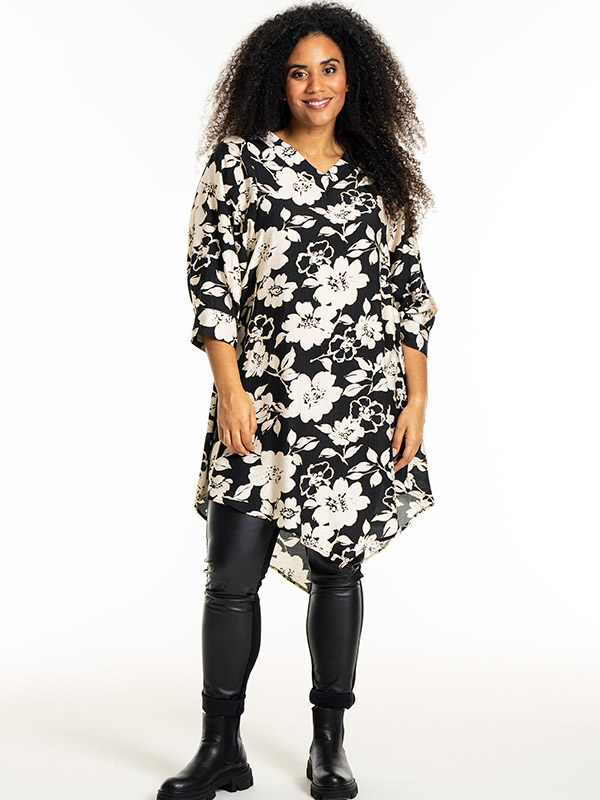 JULINE - Plus Size Tunic fra Studio